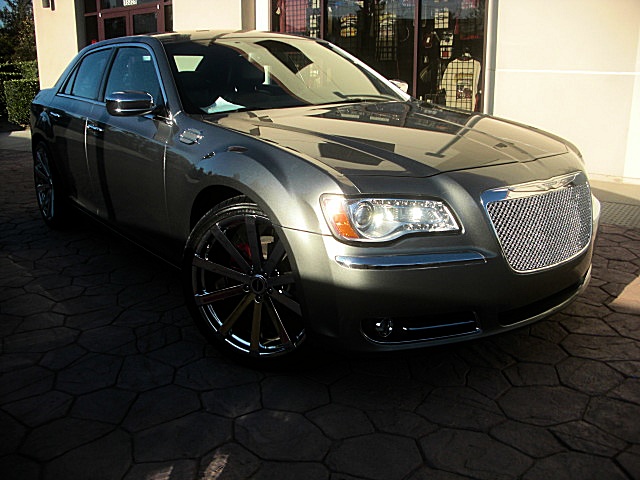 12Chrysler300LtdPDM/23a40.JPG