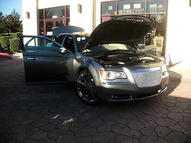 12Chrysler300LtdPDM/23a40.JPG