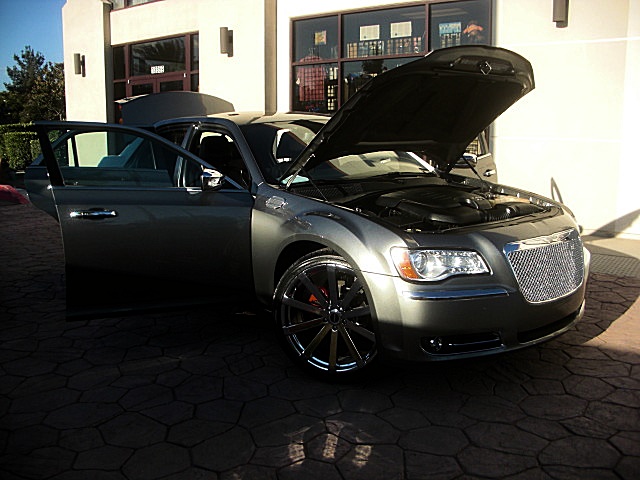 12Chrysler300LtdPDM/23a40.JPG