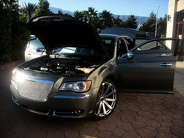 12Chrysler300LtdPDM/23a40.JPG