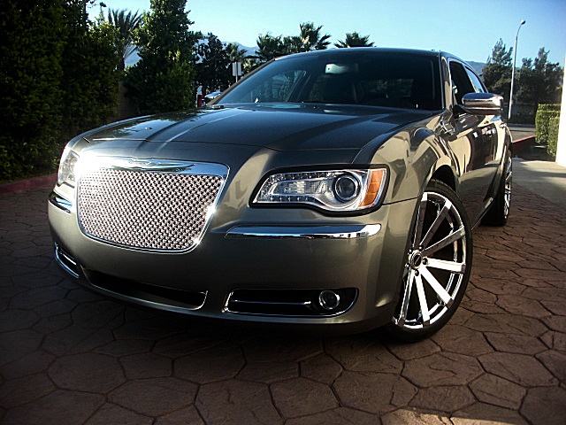 12Chrysler300LtdPDM/23a40.JPG