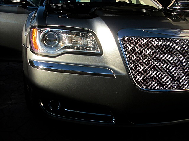 12Chrysler300LtdPDM/23a37.JPG