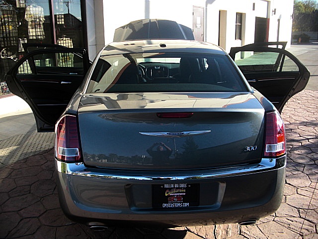 12Chrysler300LtdPDM/25a66.JPG