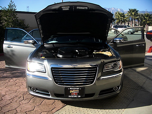 12Chrysler300LtdPDM/25s19.JPG