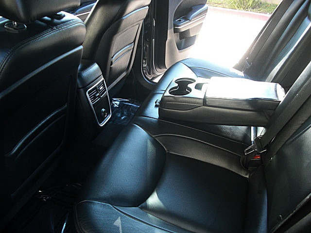 12Chrysler300LtdPDM/25s18.JPG