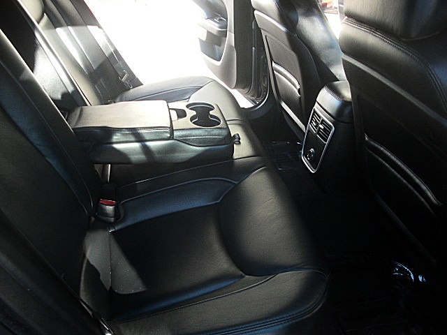 12Chrysler300LtdPDM/25s18.JPG