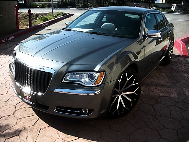12Chrysler300LtdPDM/25aa35.JPG