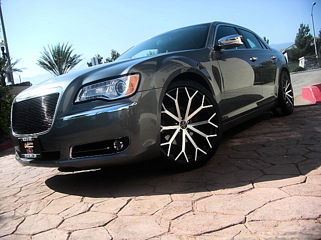 12Chrysler300LtdPDM/25aa35.JPG
