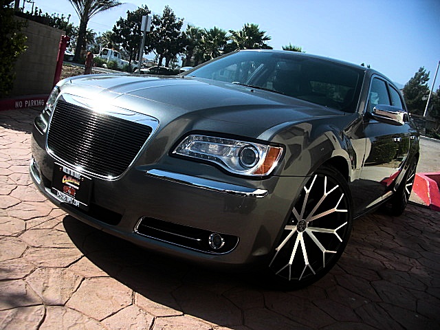 12Chrysler300LtdPDM/25aa35.JPG