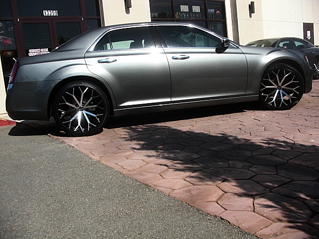 12Chrysler300LtdPDM/25aa35.JPG