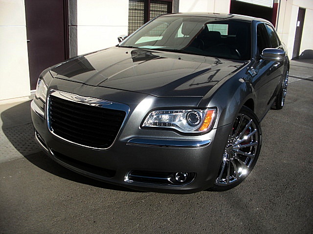 12Chrysler300LtdPDM/25c45.JPG