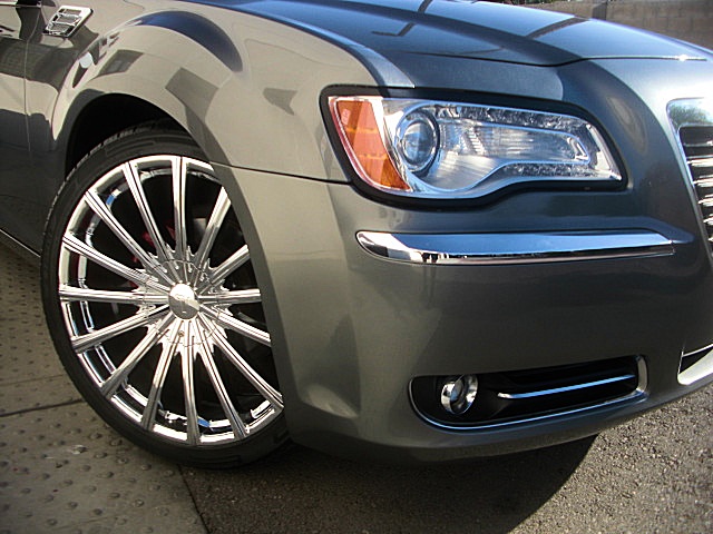 12Chrysler300LtdPDM/25c42.JPG