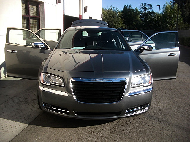 12Chrysler300LtdPDM/25c45.JPG