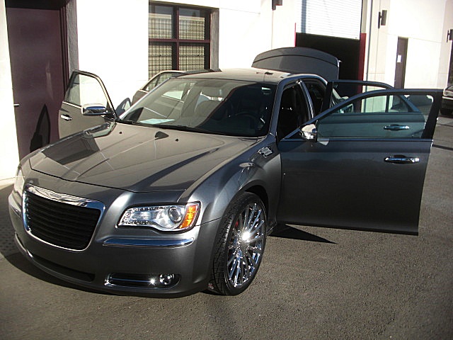 12Chrysler300LtdPDM/25c45.JPG