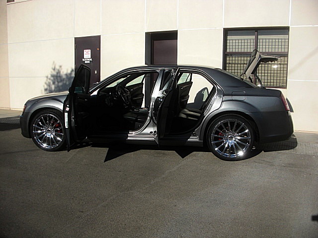 12Chrysler300LtdPDM/25c45.JPG