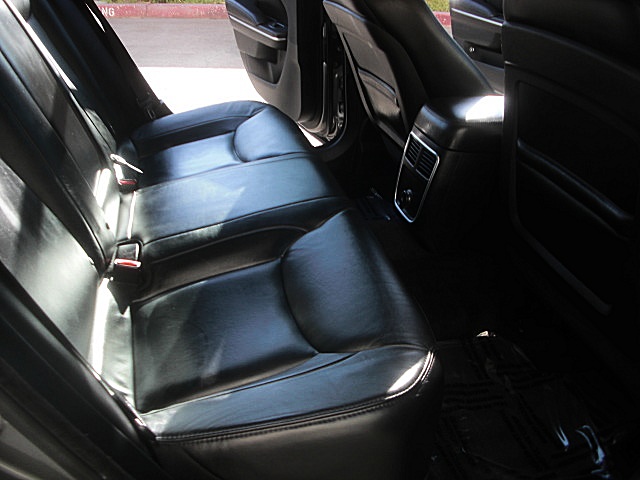 12Chrysler300LtdPDM/25c42.JPG