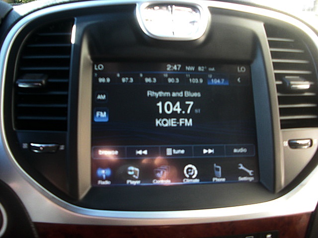 12Chrysler300LtdPDM/25c42.JPG