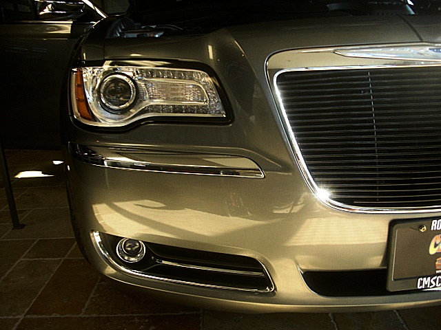12Chrysler300LtdPDM/25q35.JPG