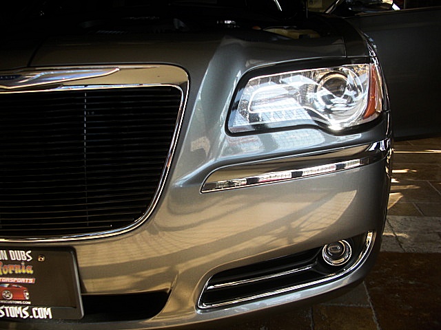 12Chrysler300LtdPDM/25q35.JPG