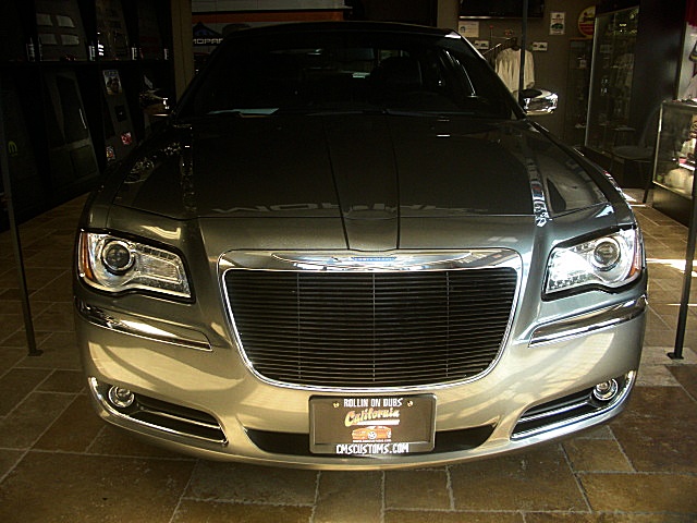 12Chrysler300LtdPDM/25q35.JPG