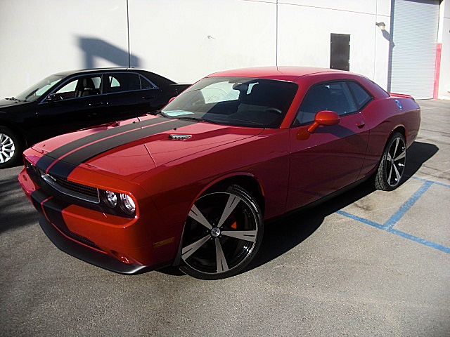 12challengerRed/25d45.JPG
