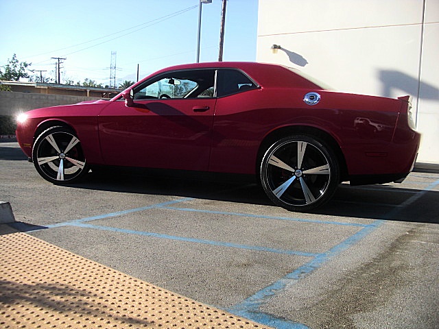 12challengerRed/25d45.JPG
