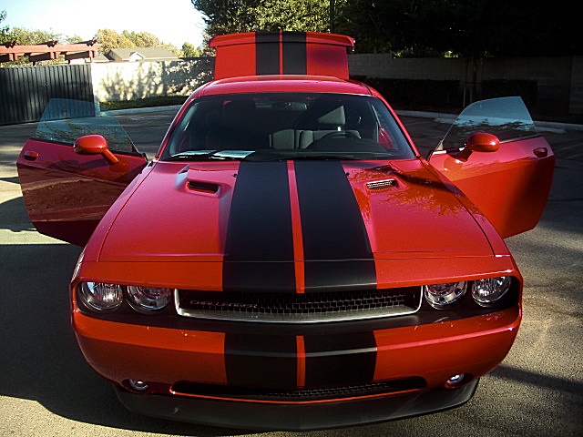 12challengerRed/25d45.JPG