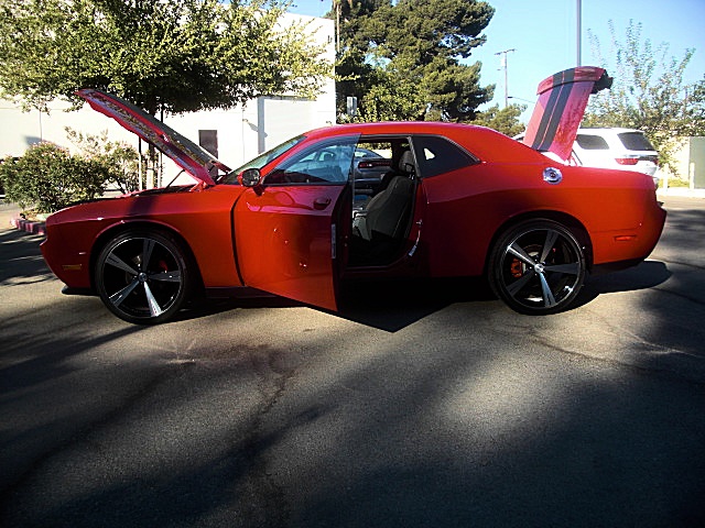 12challengerRed/25d45.JPG