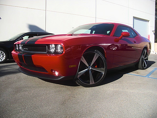 12challengerRed/25d45.JPG