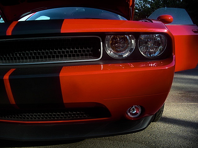12challengerRed/25d40.JPG
