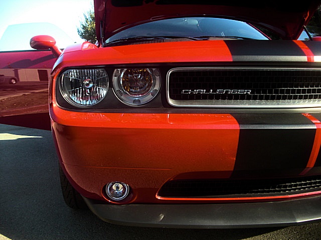 12challengerRed/25d40.JPG