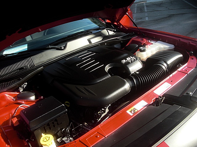 12challengerRed/25d40.JPG