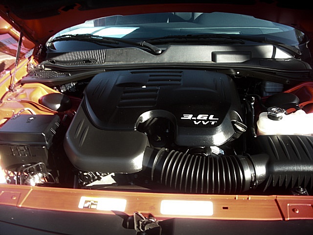 12challengerRed/25d40.JPG
