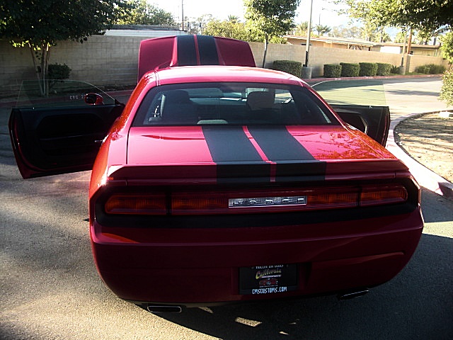 12challengerRed/25d45.JPG