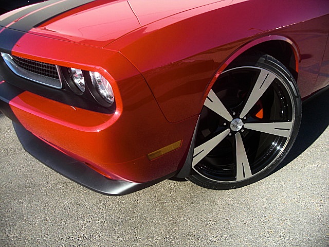 12challengerRed/25d40.JPG