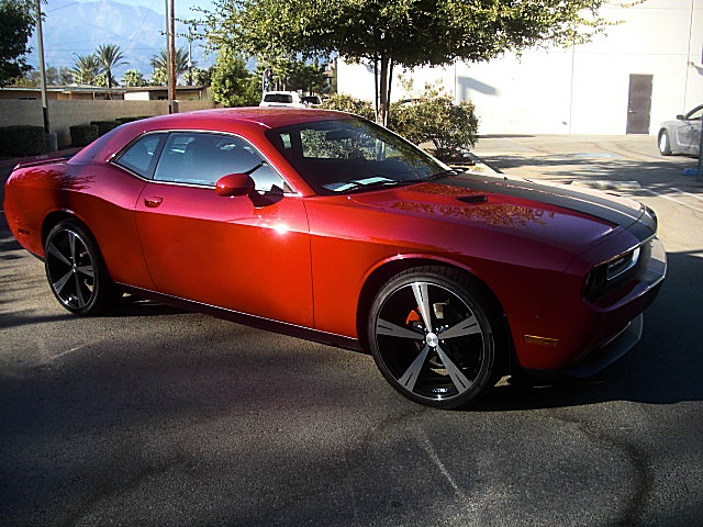 12challengerRed/25d45.JPG