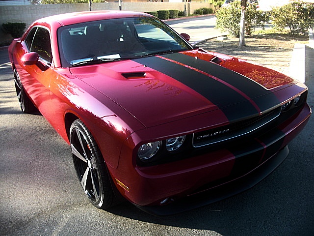 12challengerRed/25d45.JPG