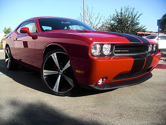 12challengerRed/25d45.JPG