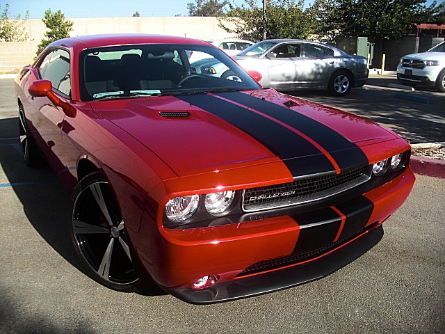 12challengerRed/25d45.JPG