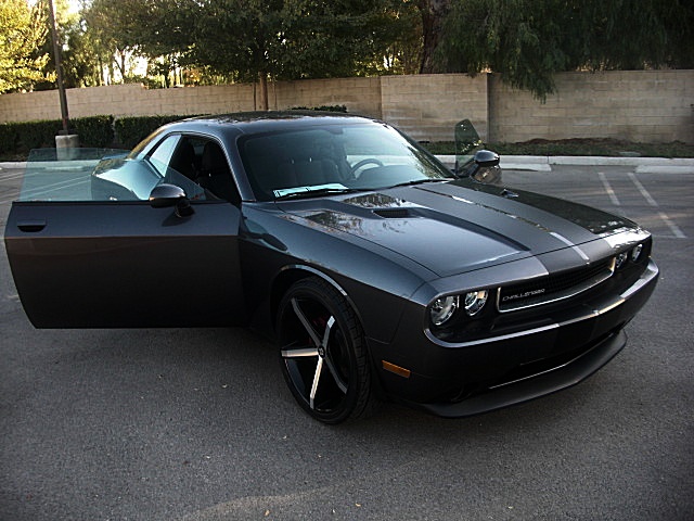 13ChallengerDkGray/25a50.JPG