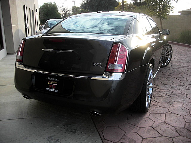 13Chry300cGray/25a27.JPG