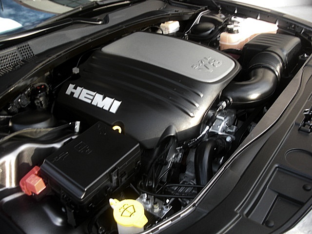 13Chry300cGray/25a26.JPG