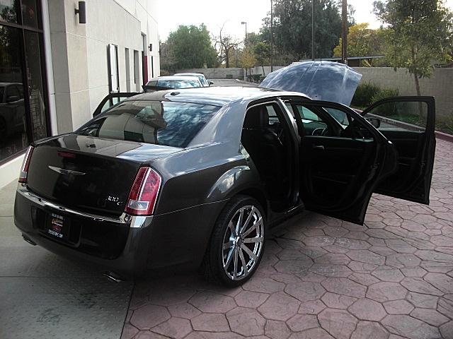 13Chry300cGray/25a27.JPG