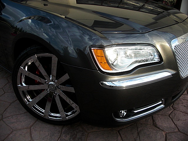 13Chry300cGray/25a27.JPG