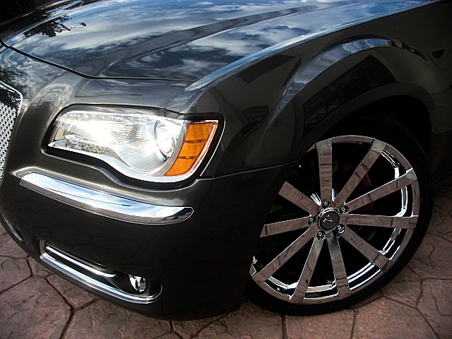 13Chry300cGray/25a27.JPG