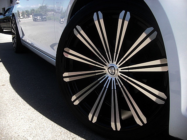 13Chry300white/25a14.JPG