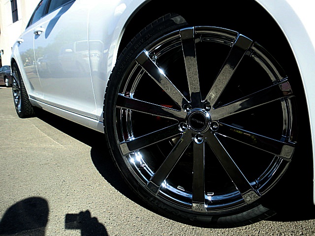 13Chry300white/26a27.JPG