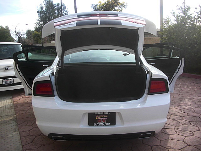 13chargerWhitSRT/26a22.JPG