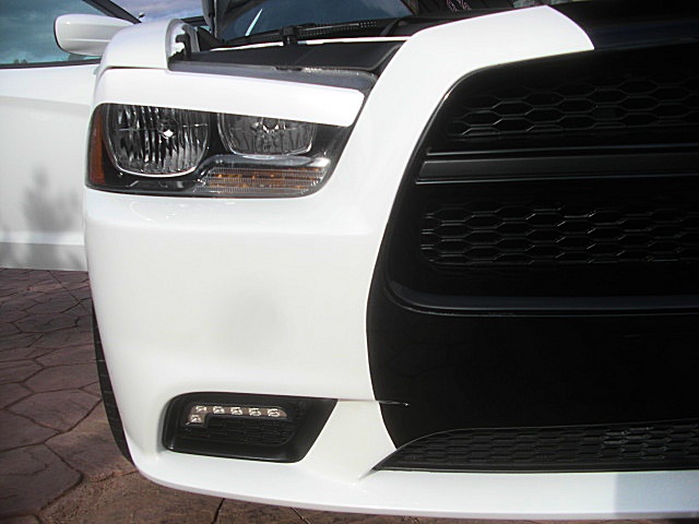 13chargerWhitSRT/26a31.JPG