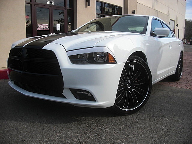 13chargerWhitSRT/26a6.JPG